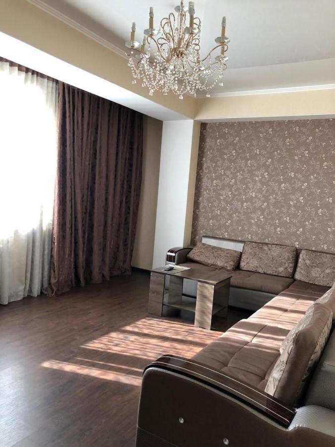 Квартира В Центре Бишкека! Exteriör bild